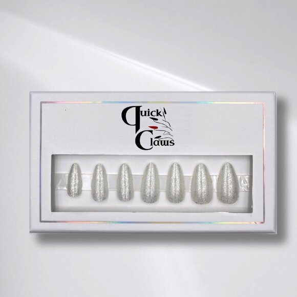 Almond-Shaped Press-On Nails White & Silver Glitter - Picture 2 of 2